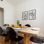 Sevres-Babylone - St Germain Apartment