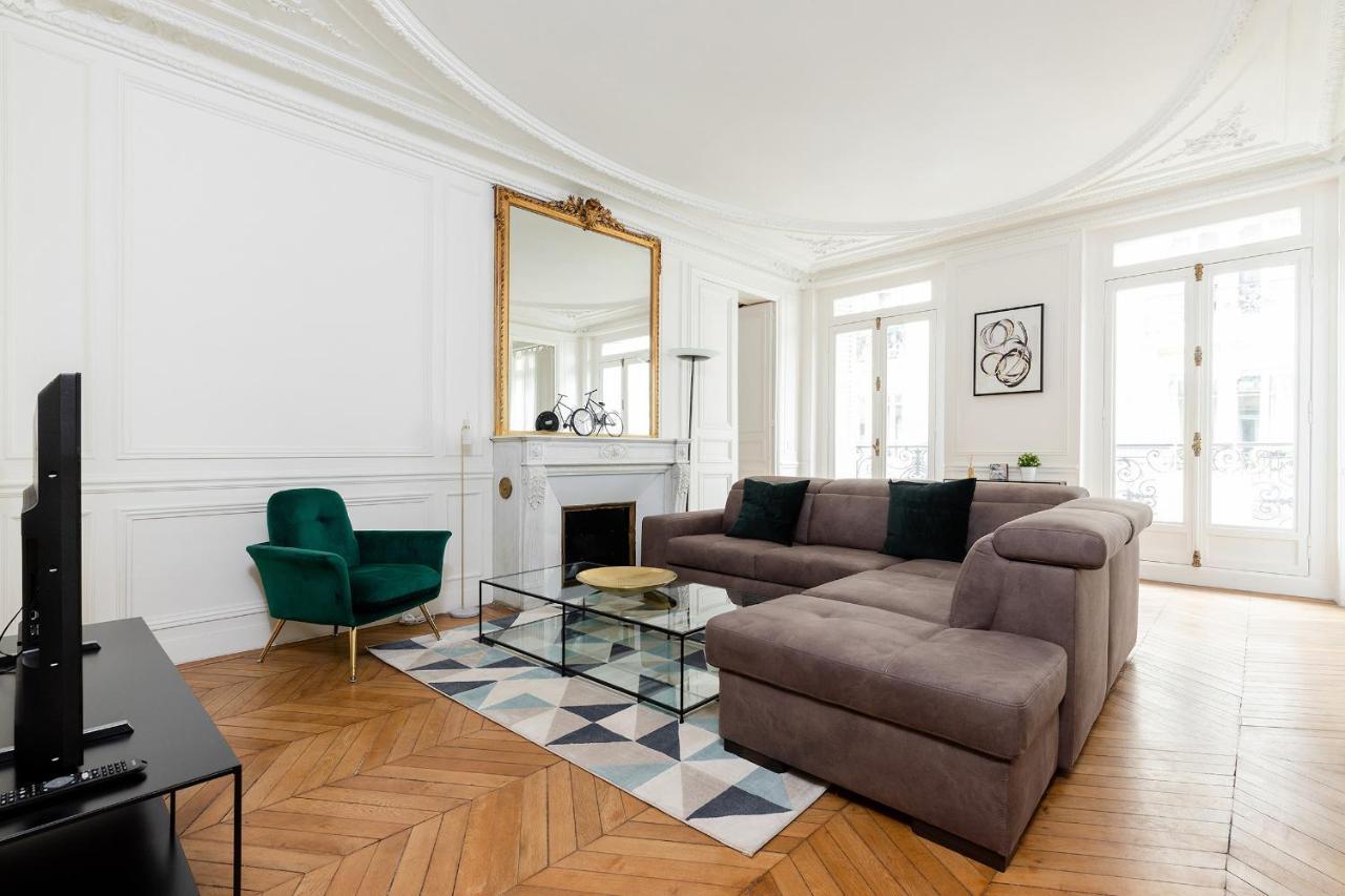 Sevres-babylone - St Germain Apartment